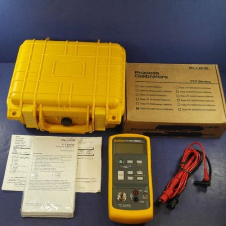 Калибратор давления Fluke 717 1000G купить по низкой цене | МАКСПРОФИТ