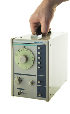 Генератор сигналов низкочастотный МЕГЕОН 02001 купить по низкой цене | МАКСПРОФИТ